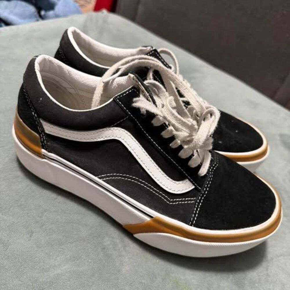 Womens 8 Vans Old Skool Stacked Black & White Platform Shoes - Picture 2 of 5